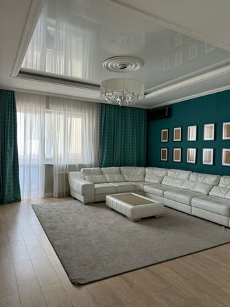 
  Продается 4-комн. квартира, 112 м², 2-я Краснодарская ул, д. 135
. Фото 2.