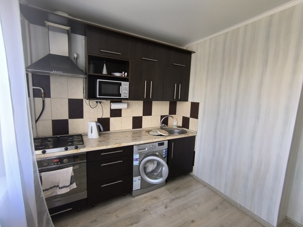 
  Продается 1-комн. квартира, 37.2 м², Таганрогская ул, д. 118
. Фото 2.