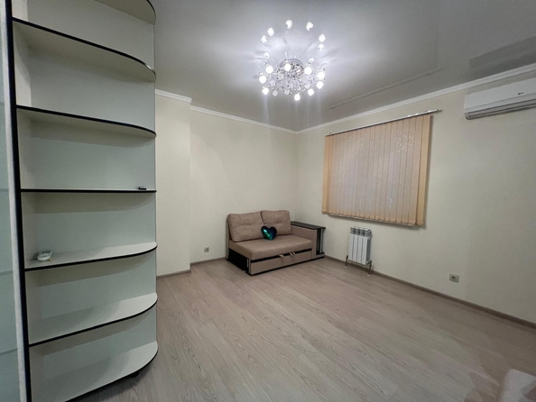 
  Продается 2-комн. квартира, 68 м², 20-я улица ул, д. 43
. Фото 6.