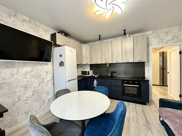 
  Продается 3-комн. квартира, 58 м², Ткачева ул, д. 42
. Фото 1.