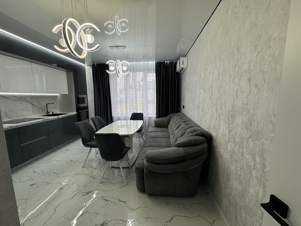 
  Продается 4-комн. квартира, 77 м², Ткачева ул, д. 21
. Фото 3.