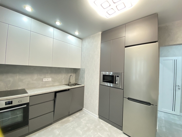 
  Продается 2-комн. квартира, 48 м², Зорге ул, д. 9
. Фото 5.