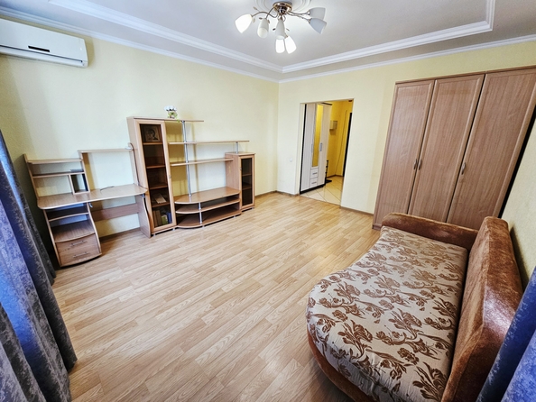 
  Сдается 1-комн. квартира, 38 м², Жданова ул, д. 7/33
. Фото 2.