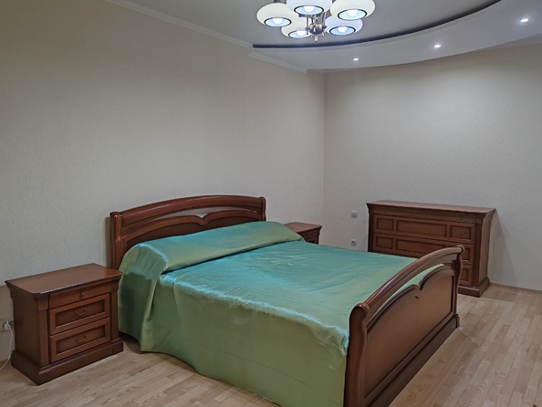 
  Продается 2-комн. квартира, 86 м², Филимоновская ул, д. 128
. Фото 8.