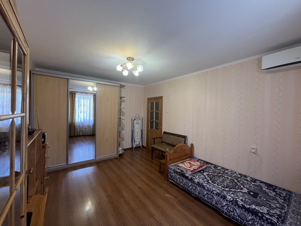 
  Продается 1-комн. квартира, 32 м², Жмайлова ул, д. 4
. Фото 3.