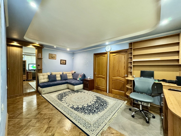 
  Продается 3-комн. квартира, 50.8 м², 40-летия Победы пр-кт, д. 63
. Фото 3.