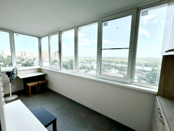 
  Продается 1-комн. квартира, 37 м², 11-я улица ул, д. 53
. Фото 2.