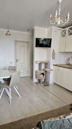 
  Продается 1-комн. квартира, 43 м², Платова б-р, д. 20/17
. Фото 2.