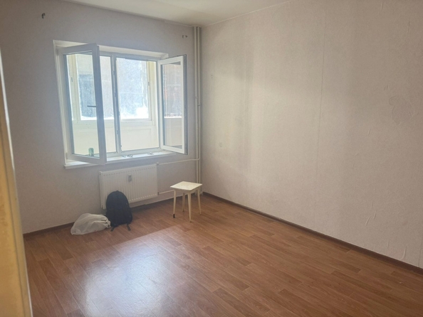 
  Продается 1-комн. квартира, 40 м², Петренко ул, д. 26
. Фото 5.