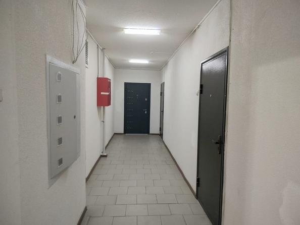 
  Продается 1-комн. квартира, 40 м², Петренко ул, д. 26
. Фото 9.