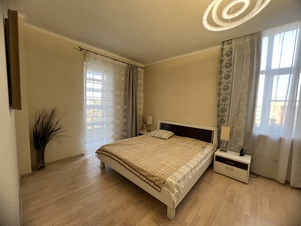 
  Продается 2-комн. квартира, 85 м², 2-я Краснодарская ул, д. 135
. Фото 1.