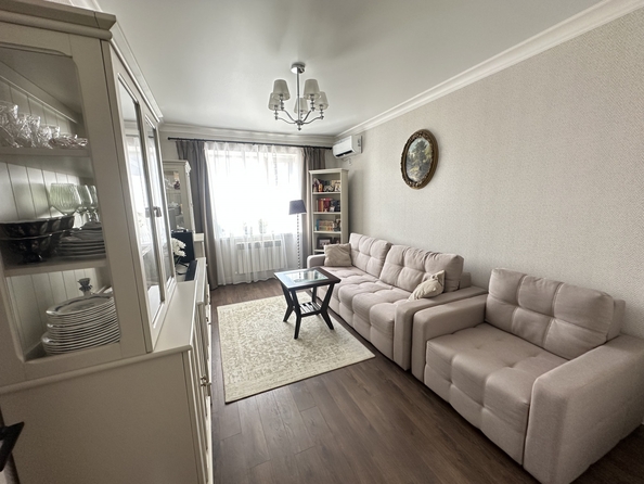 
  Продается 2-комн. квартира, 50.1 м², 45-я линия ул, д. 60/72
. Фото 2.