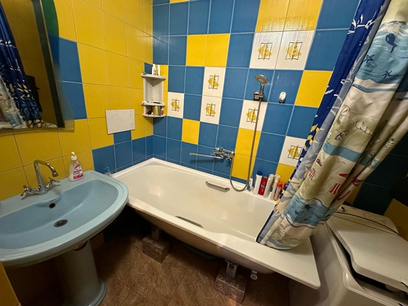 
  Продается 3-комн. квартира, 72 м², Малиновского ул, д. 74/68
. Фото 12.