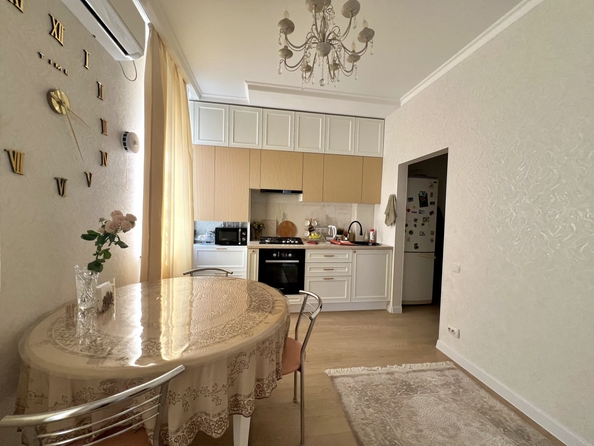 
  Продается 2-комн. квартира, 55 м², Строителей ул, д. 10/6
. Фото 2.