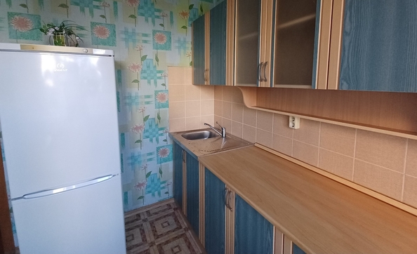 
  Продается 3-комн. квартира, 64.9 м², Комарова б-р, д. 18/2
. Фото 3.