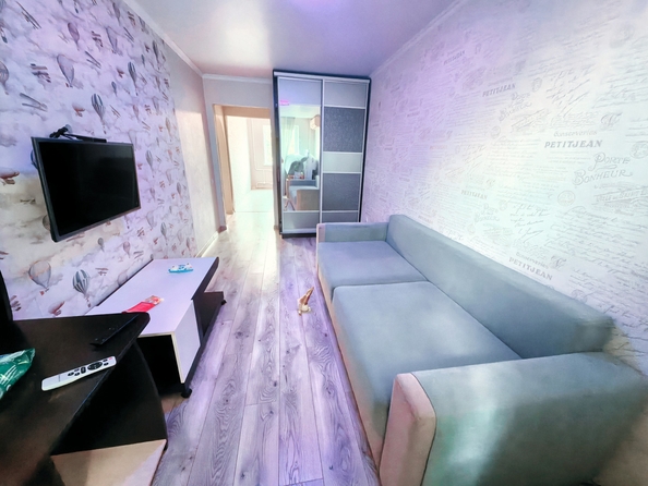 
  Продается 3-комн. квартира, 58 м², 40-летия Победы пр-кт, д. 69
. Фото 4.