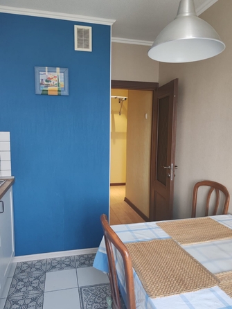 
  Продается 2-комн. квартира, 51.1 м², Комарова б-р, д. 7
. Фото 8.