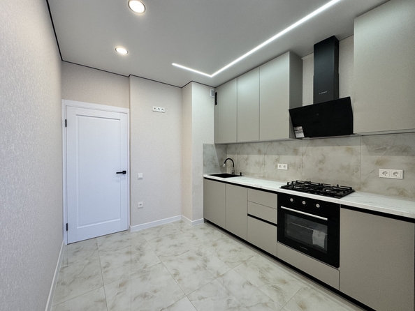 
  Продается 2-комн. квартира, 52 м², Берберовская ул, д. 32
. Фото 2.