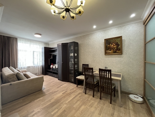 
  Продается 3-комн. квартира, 92 м², 18-я линия ул, д. 3
. Фото 4.