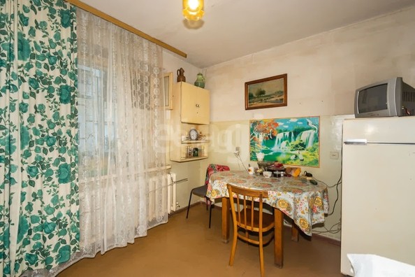 
   Продам 3-комнатную, 76 м², Кировский пр-кт, 75

. Фото 9.