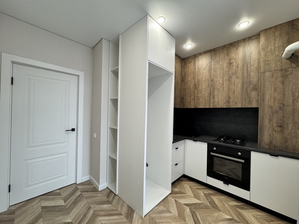 
  Продается 1-комн. квартира, 34 м², Берберовская ул, д. 11
. Фото 2.