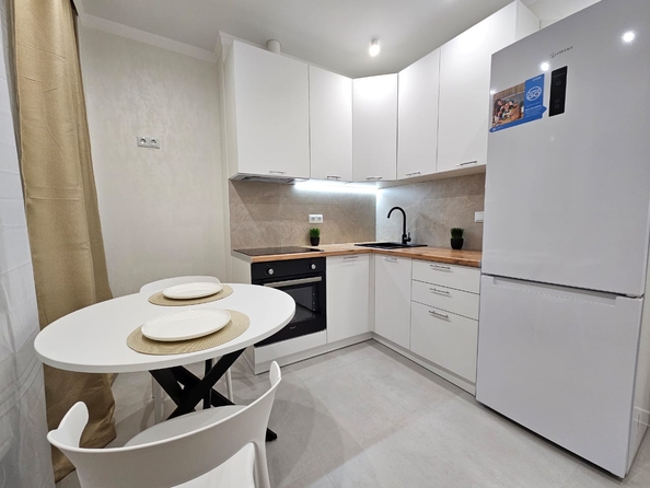 
  Продается 1-комн. квартира, 38 м², 26-я линия ул, д. 35
. Фото 1.