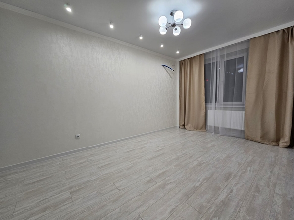 
  Продается 1-комн. квартира, 38 м², 26-я линия ул, д. 35
. Фото 4.