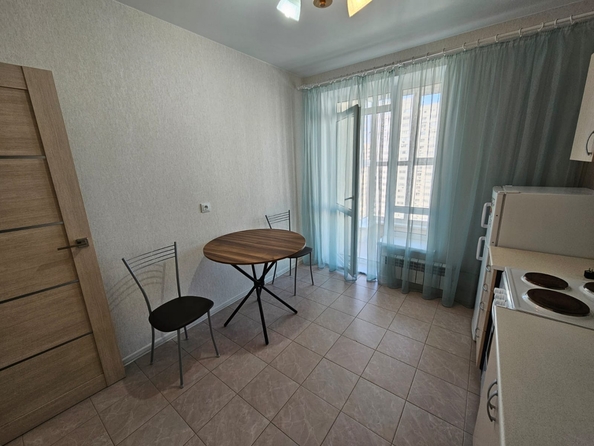 
  Сдается 1-комн. квартира, 38 м², Заводская ул, д. 35
. Фото 4.