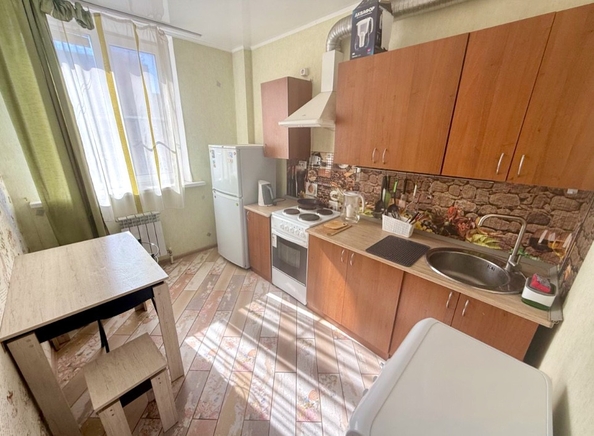 
  Продается 1-комн. квартира, 34 м², Платова б-р, д. 2А
. Фото 2.