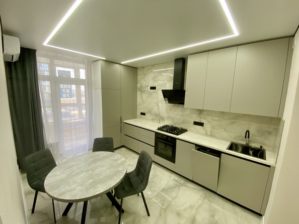 
  Продается 2-комн. квартира, 52 м², Берберовская ул, д. 11
. Фото 4.