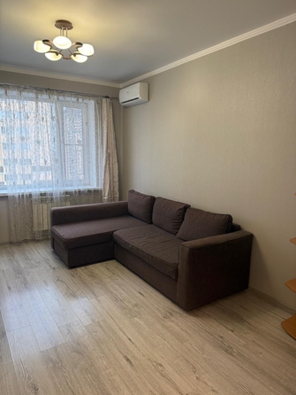 
  Продается 1-комн. квартира, 35 м², Городовикова ул, д. 34
. Фото 3.