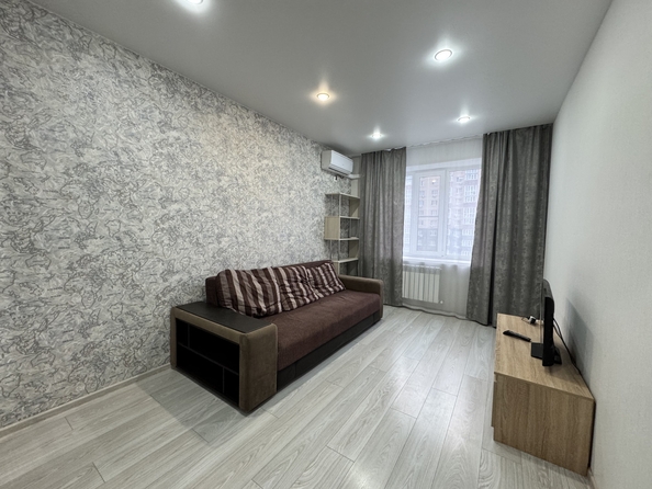 
  Продается 1-комн. квартира, 32 м², Берберовская ул, д. 8
. Фото 3.