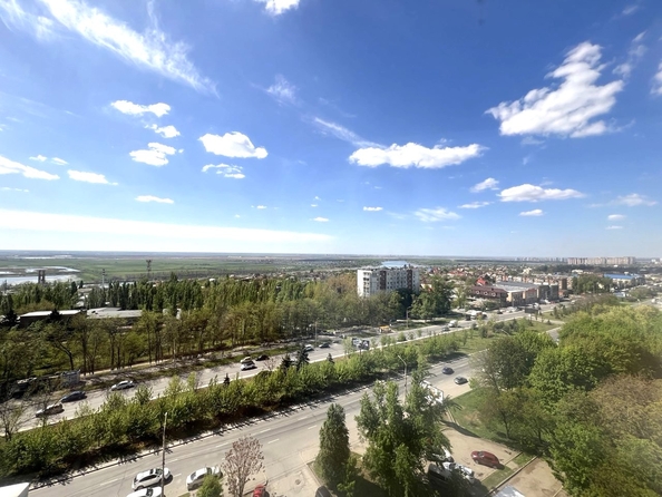 
  Продается 2-комн. квартира, 76 м², 40-летия Победы пр-кт, д. 85
. Фото 12.