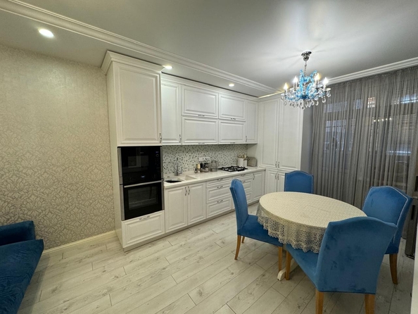 
  Продается 3-комн. квартира, 78 м², 35-я линия ул, д. 87/35
. Фото 7.