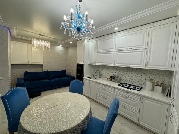 
  Продается 3-комн. квартира, 78 м², 35-я линия ул, д. 87/35
. Фото 9.