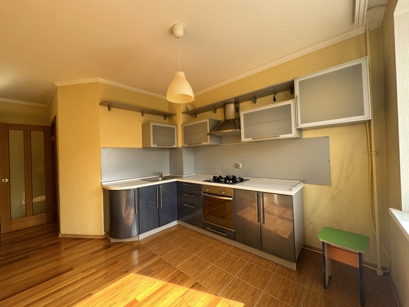 
  Продается 2-комн. квартира, 57 м², Мильчакова ул, д. 45
. Фото 1.