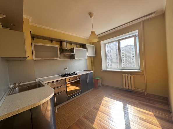 
  Продается 2-комн. квартира, 57 м², Мильчакова ул, д. 45
. Фото 3.