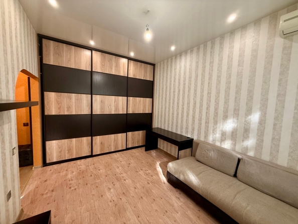 
  Продается 1-комн. квартира, 37 м², 2-я Володарского ул, д. 166/6
. Фото 3.