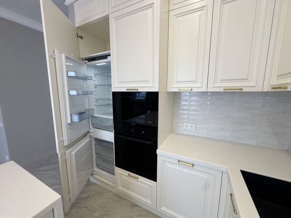 
  Продается 4-комн. квартира, 130 м², Островского пер, д. 92
. Фото 6.