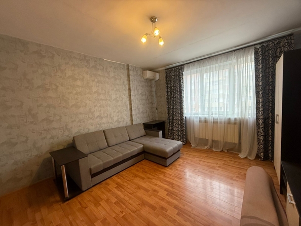 
  Продается 1-комн. квартира, 35 м², Стабильная ул, д. 21
. Фото 3.