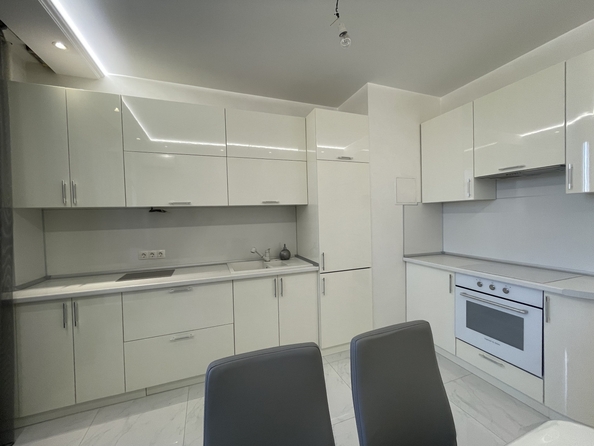 
  Продается 2-комн. квартира, 57 м², Скачкова ул, д. 64
. Фото 3.