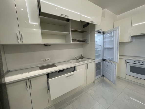 
  Продается 2-комн. квартира, 57 м², Скачкова ул, д. 64
. Фото 15.