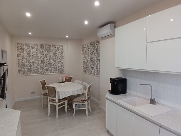 
  Продается 2-комн. квартира, 66 м², Матросова ул, д. 35
. Фото 5.