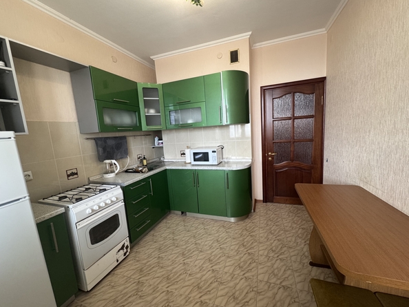 
  Продается 1-комн. квартира, 38 м², Закруткина ул, д. 41
. Фото 1.