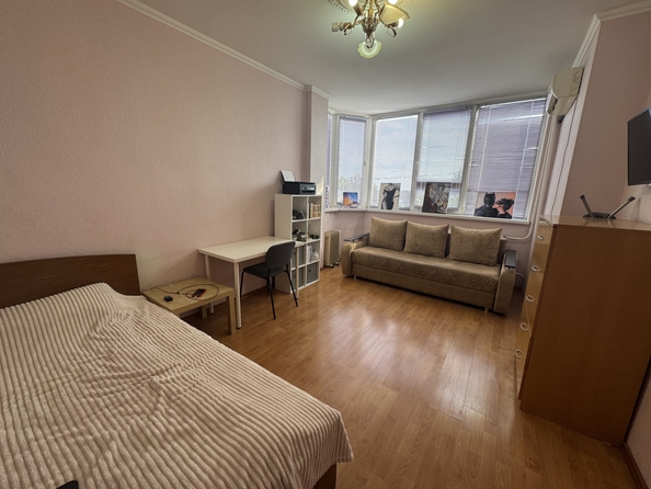 
  Продается 1-комн. квартира, 38 м², Закруткина ул, д. 41
. Фото 8.