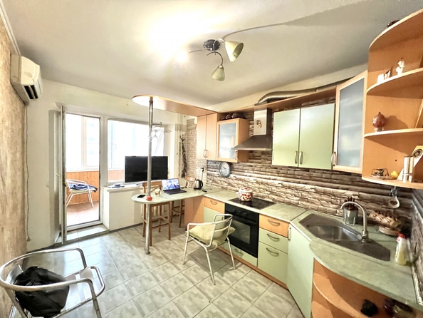 
  Продается 2-комн. квартира, 55 м², 40-летия Победы пр-кт, д. 75
. Фото 1.