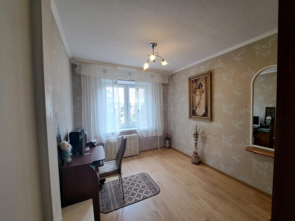 
  Продается 3-комн. квартира, 64 м², Королева пл, д. 12
. Фото 5.