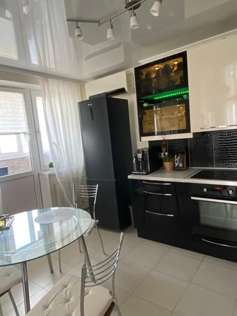 
  Продается 3-комн. квартира, 106 м², Крупской ул, д. 82
. Фото 2.