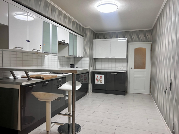 
  Продается 3-комн. квартира, 85 м², Таганрогская ул, д. 124
. Фото 2.