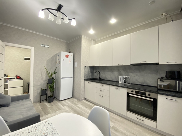 
  Продается 2-комн. квартира, 56.8 м², Ткачева ул, д. 22
. Фото 1.